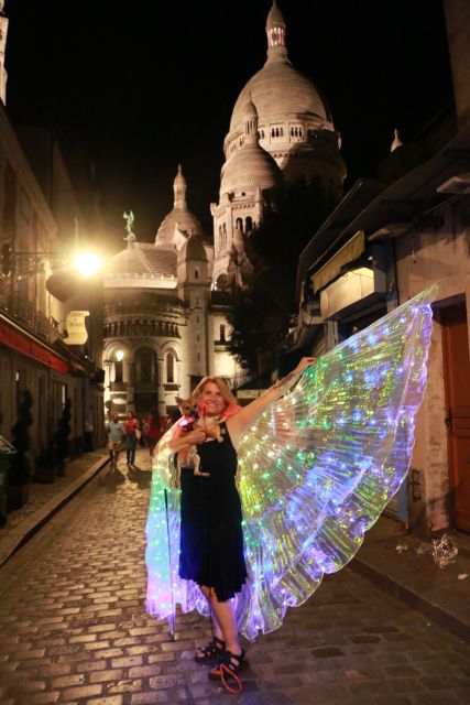 Singing Montmartre by night with a Diva - Practical watch-outs: age limit, rules, and night walking
