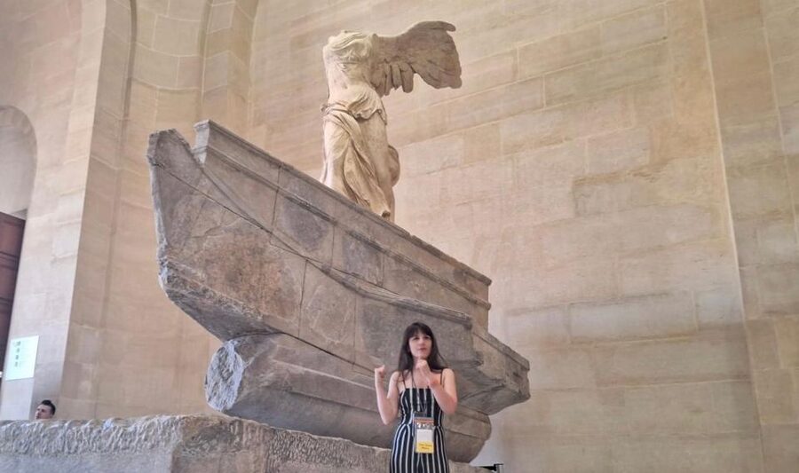 Skip-the-Line Louvre Museum Tour with Artist - Your 2-hour route: Mona Lisa, Venus de Milo, and Nike up close
