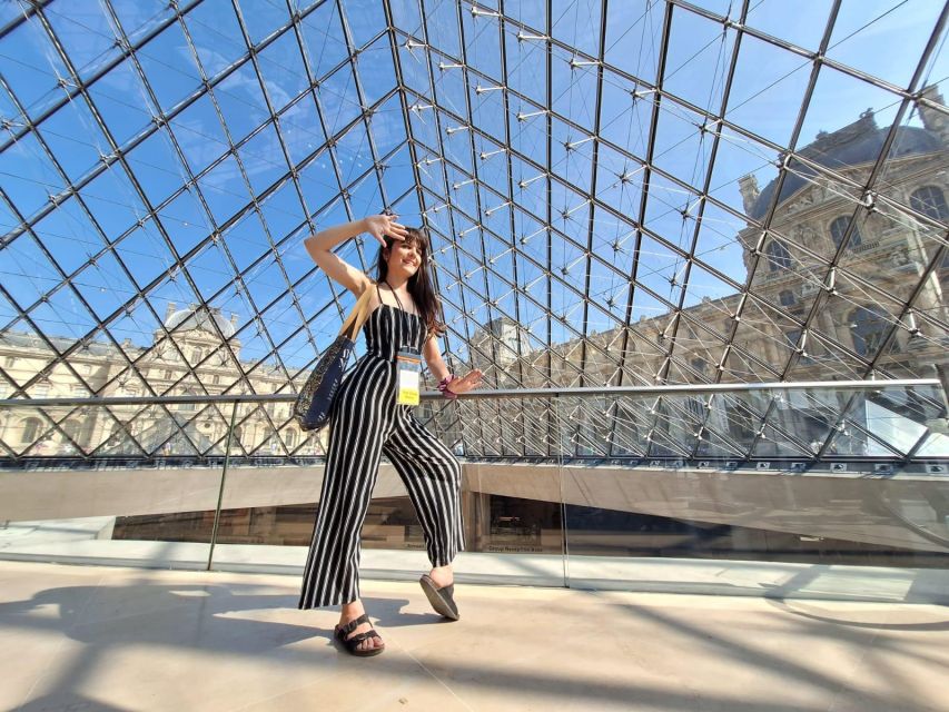 Skip-the-Line Louvre Museum Tour with Artist - How the guide helps you read art techniques, from Da Vinci to the next stroke