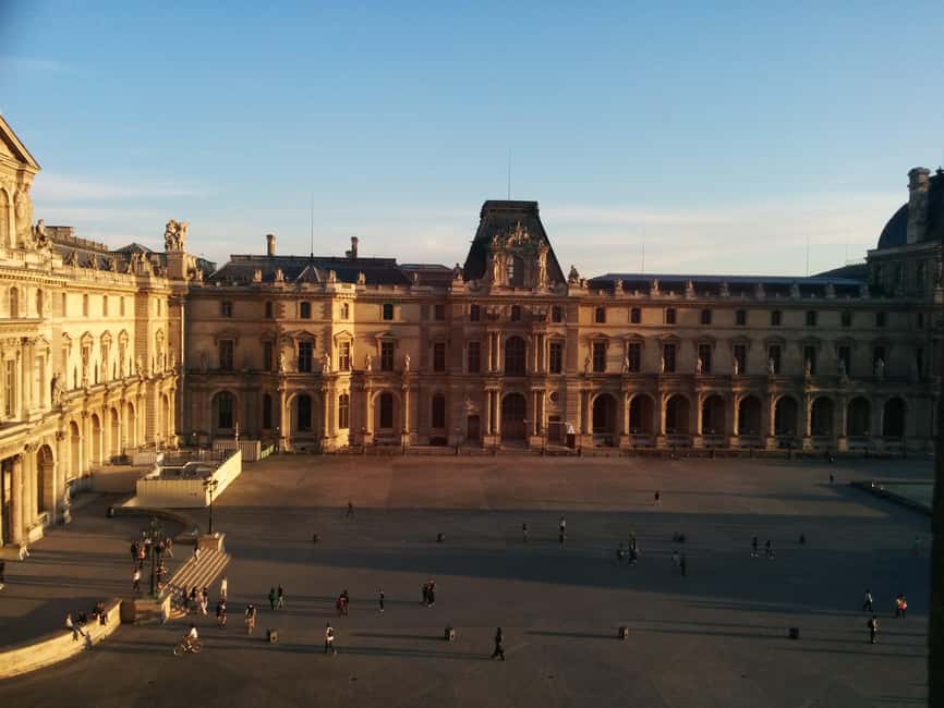 Skip-the-Line Louvre Museum Tour with Artist - Group size, pacing, and who this tour fits best