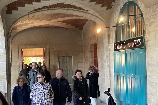 Small Group Marais/Place des Vosges Walking Tour -10 people max - Place des Vosges: your must-see square, with context