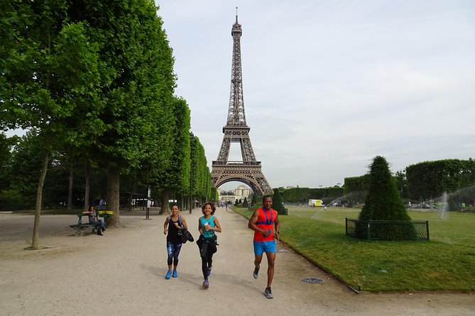Sports, fun and educational discovery of Paris - Île de la Cité: seeing Notre-Dame area without museum-only time