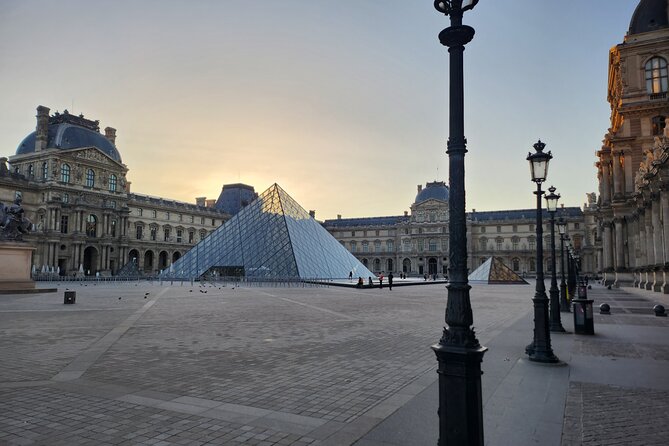 Sunrise Biking Tour: Paris Before the Crowds - Stop-by-stop: what you get at each famous photo moment
