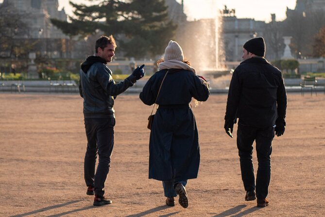 Sunrise Walking Tour: Paris Before the Crowds - Stop 1: Soft Light on an Iconic Paris Landmark