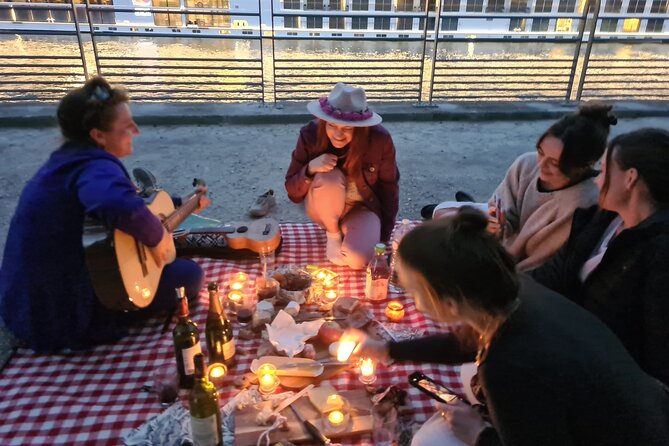 Sunset Picnic with View of Eiffel Tower and Live Music - What You Actually Get in the Box (and What You Should Bring)