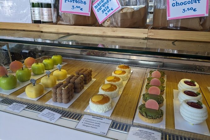 Sweet walking food tour in Paris with local guide - Sweet Stops in the Latin Quarter: your start at Odéon