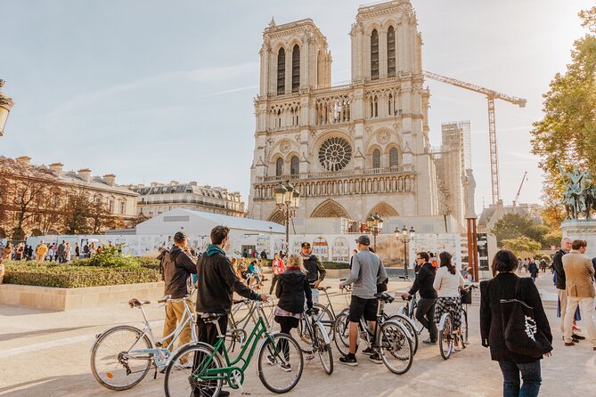 The Paris Monuments Tour - Your ride setup: meeting point, bikes, and staying safe