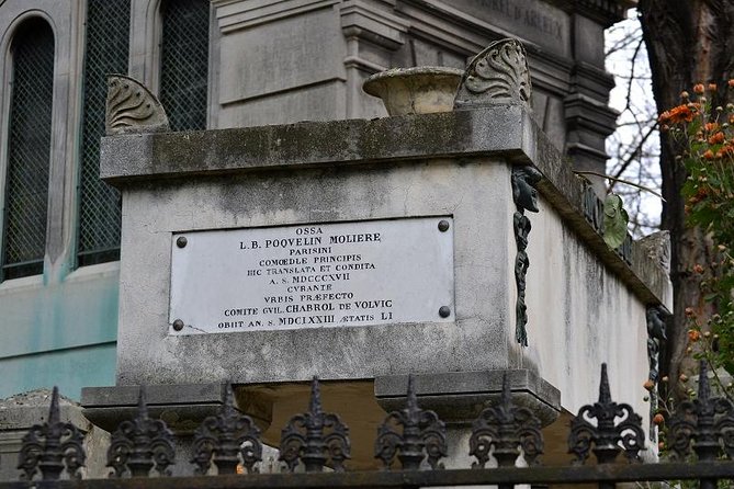 The Pere Lachaise Cemetery Private Tour - Customization: how to shape the walk to your interests