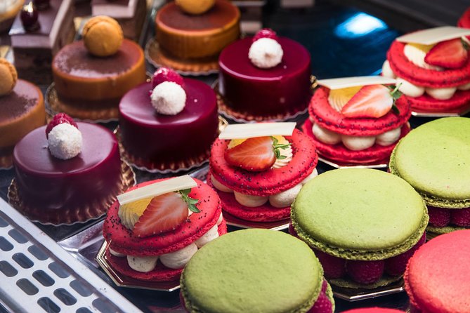The Sweet Pastry With Locals PRIVATE Tour of Paris in Le Marais District - Place des Vosges: oldest planned square energy