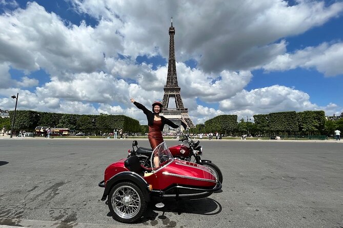 The Ultimate Paris Private Sidecar Experience (2 Hours) - Eiffel Tower: photo time with history and jokes