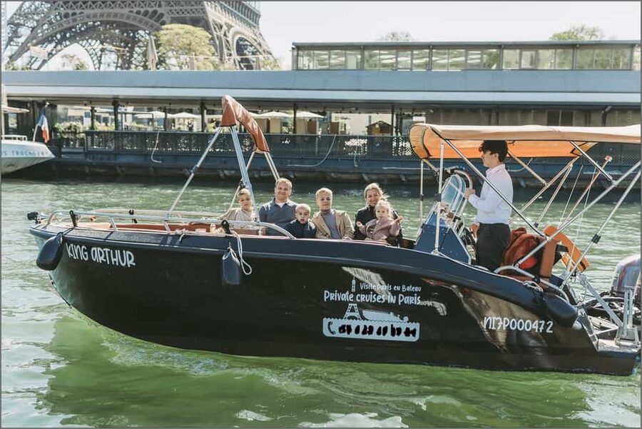 Top Private Cruises in Paris with Champagne + more surprises - Getting to Port de Javel Haut, and what your boarding feels like