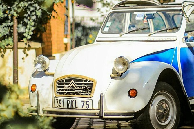 Tour in a vintage car with a Parisian - Arènes de Lutèce: a quick trip into ancient Paris vibes