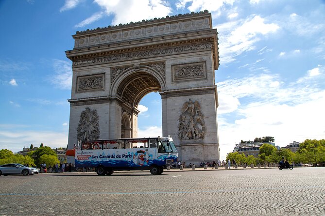 Tours of Paris and the Hauts-de-Seine in an Amphibious Bus - Getting on board: where you start and how early to arrive