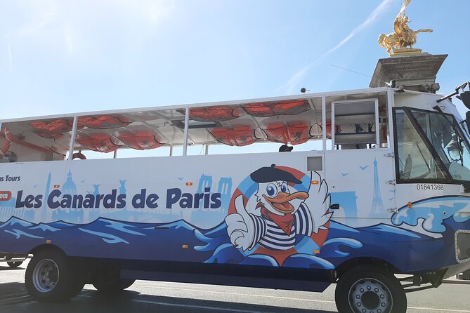 Tours of Paris and the Hauts-de-Seine in an Amphibious Bus - The splash in the nautical park on Île Monsieur