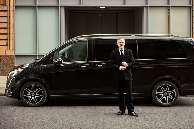 Transfers between Paris, CDG, Orly, Disneyland & Versaille by van - Airport, Disneyland, or Versailles, this van handles the stress