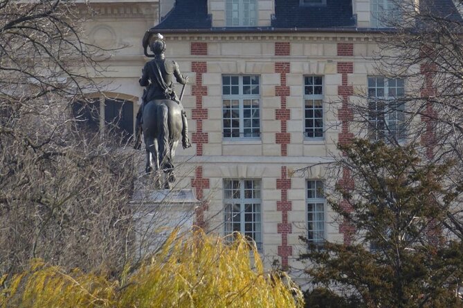 Treasure Hunt in Paris – From the Panthéon to the Louvre - Price Value: $36.05 for a Landmark Walk That Feels Like a Game