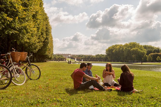 Versailles Bike Tour with Market, Gardens & Guided Palace Tour - Getting to Versailles without the usual day-trip stress