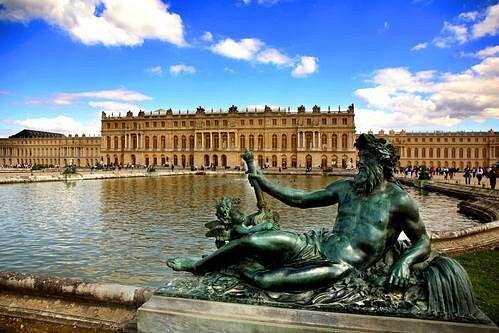Versailles Château and Gardens Walking Tour - Photo and viewpoint stops: Tapis Vert and the Grand Canal top