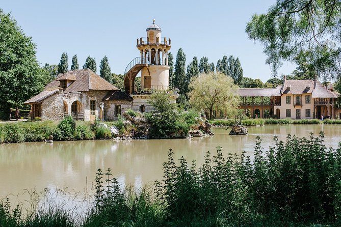 Versailles Domain Bike Tour with Palace Entry by Train from Paris - Grand Canal lunch break, and why cash matters at the market