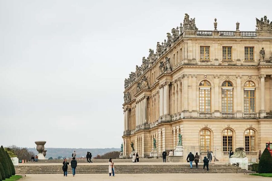 Versailles: Entry ticket & Private Apartments VIP Tour - FAQ