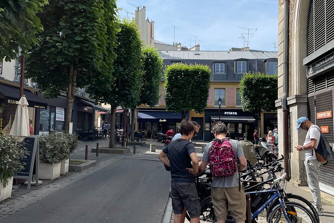Versailles Full-Day Electric Bike Tour : Market, Picnic & Palace - Versailles gardens and the palace timing that keeps the day fun