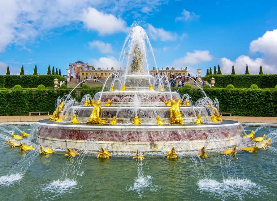 Versailles-Giverny Day Tour with Lunch at Moulin de Fourges - Meeting point in central Paris, then straight to Giverny