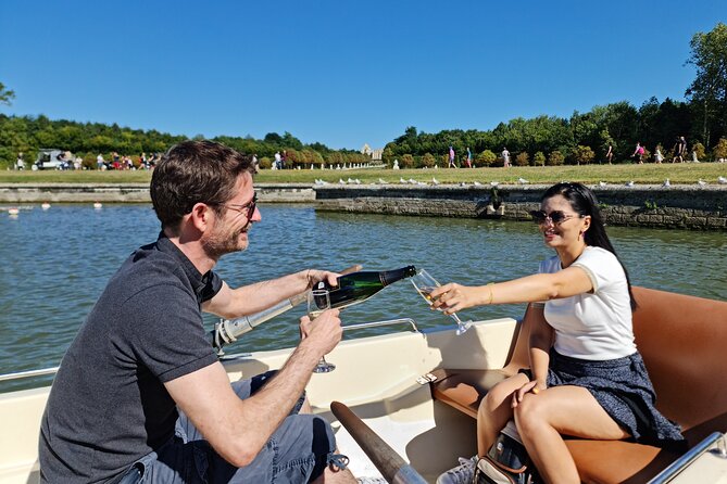 Versailles Golf Cart Guided Tour and Romantic Boat with Champagne - Stop 1: Jardins du Chateau de Versailles and the fountains-show timing