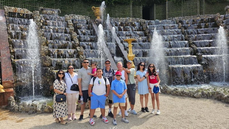 Versailles: Golfcarts & Bikes Guided Tour, Hamlet+Fountains - Cycling Inside the Royal Domain, Plus the Shuttle Backup