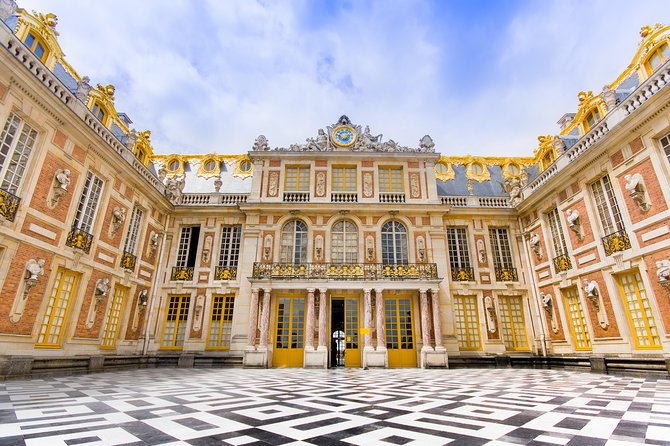 Versailles Palace Family 5hour Discovery from Paris - Gardens Time: Riddles, Orangery Lawn, and Space to Move