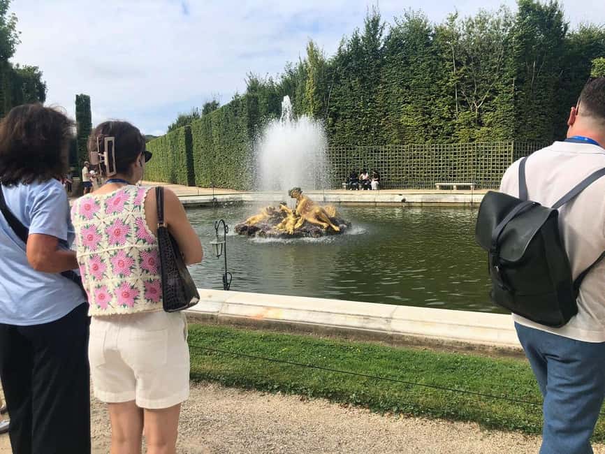 Versailles: Palace & Gardens Guided Tour with Entry Tickets - Garden options: guided meaning or free-walk freedom