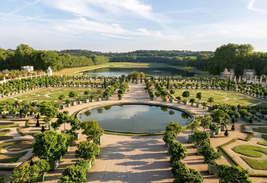 Versailles: Palace & Gardens Guided Tour with Entry Tickets - Price and value: what you get for $128