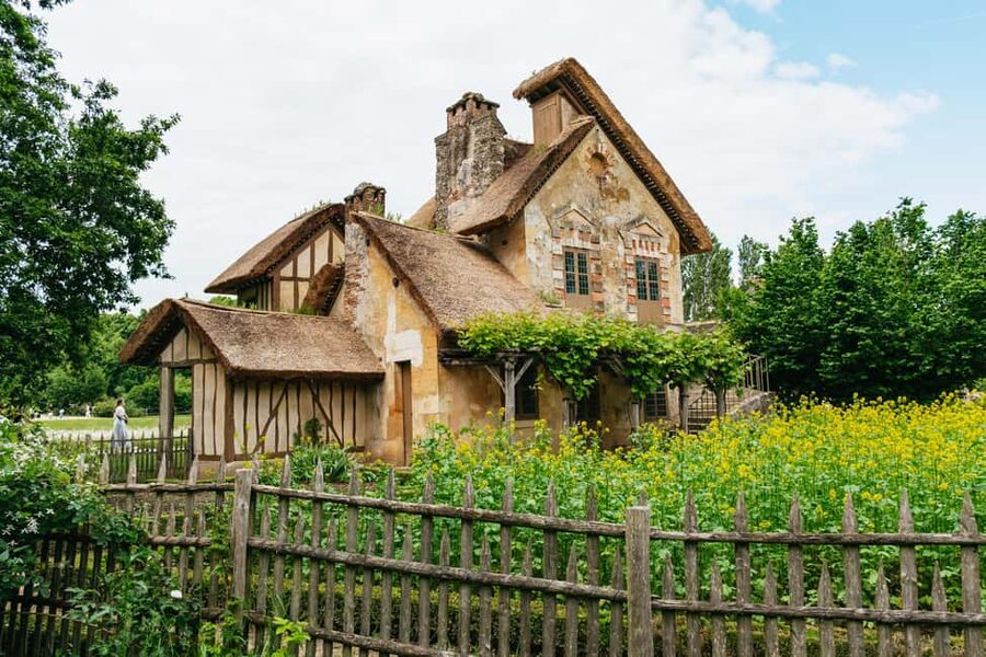 Versailles: Palace, Gardens & Queen’s Estate Guided Tour - Key highlights you should care about