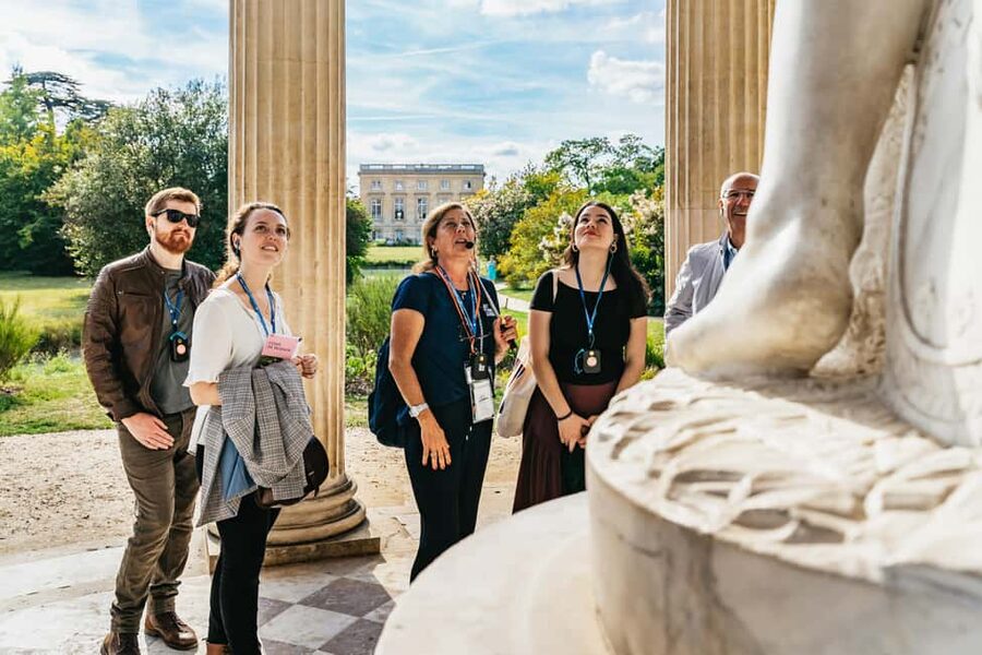 Versailles: Palace, Gardens & Queen’s Estate Guided Tour - Getting to the meeting point from Paris, without stress