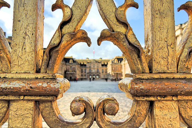 Versailles Palace & Gardens Tour with Transport from Paris - Versailles Gardens: André Le Nôtre’s Big Geometry