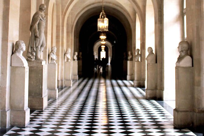 Versailles Palace Guided Experience and Gardens Entry 10 PPL Max - Walking, timing, and the practical stuff that actually affects your day