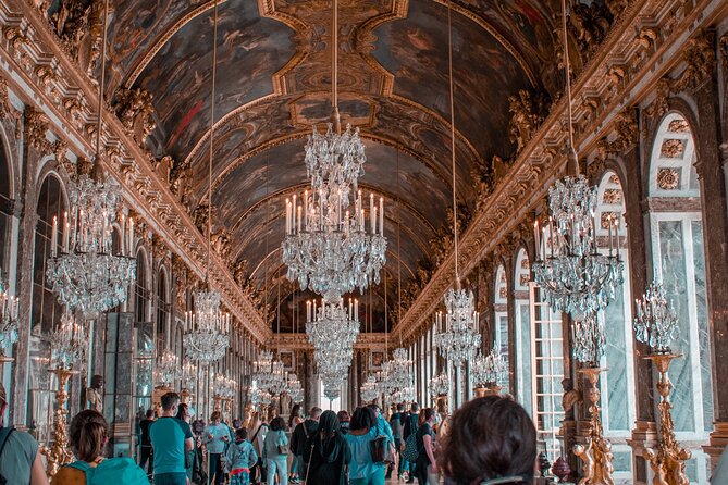 Versailles Palace Guided Tour with Reserved Entry - The Hall of Mirrors Stop: Expect Packing, Not Peace and Quiet