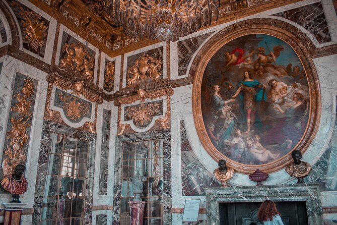 Versailles Palace Guided Tour with Reserved Entry - Tour Pace, Crowd Control, and Why Small Group Size Helps