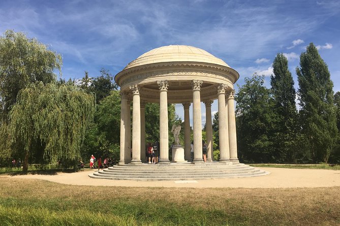 Versailles Palace & Marie-Antoinette's Estate Private Guided Tour with Lunch - Hall of Mirrors Time: Why the Guide’s Context Matters