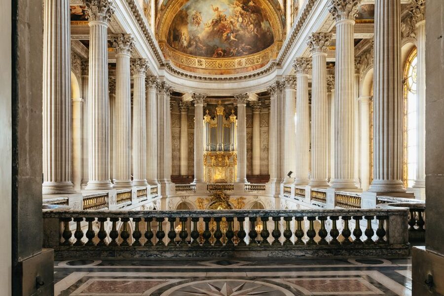 Versailles: Palace of Versailles Skip-the-Line Guided Tour - Guide-Led Q&A, Audio Help, and How Crowds Affect the Visit