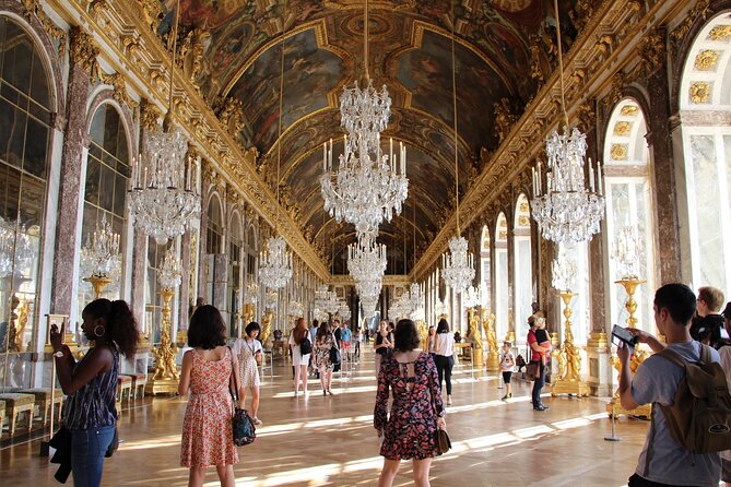Versailles Palace timed entrance ticket with Audio Guide - Gardens and fountains: when they fit your schedule