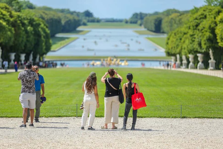 Versailles: Skip-the-Line Day Tour & Transfer from Paris - Hall of Mirrors and the King and Queen’s Bedroom: The Rooms You Cannot Fake