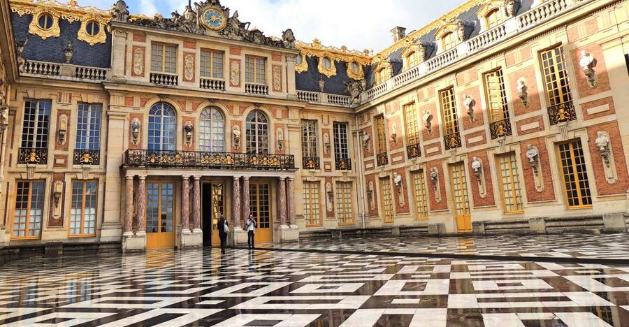 Versailles: Skip-the-Line Guided Palace Tour and Full Access - Key Things You’ll Notice Right Away