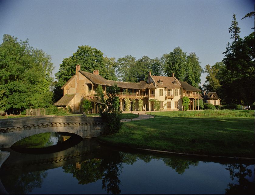 Versailles: Skip-the-Line Guided Tour of Palace with Gardens - Gardens on your own: Trianon and the Queen’s Hamlet route