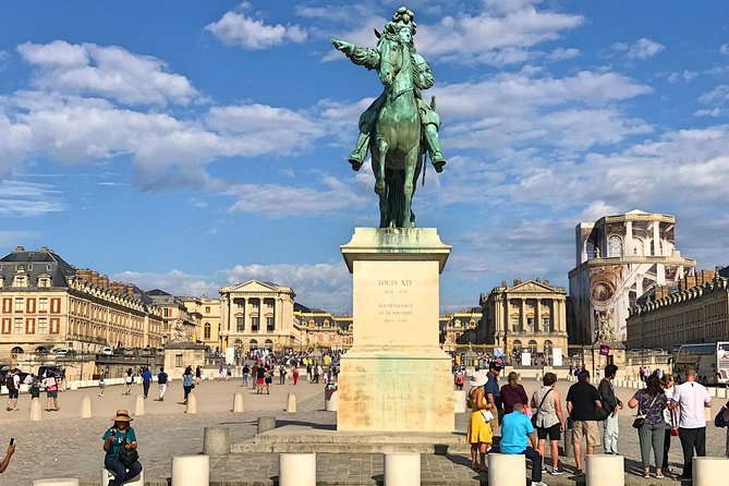 Versailles Small Group Guided Tour with Tranportation from Paris - What the small group really buys you