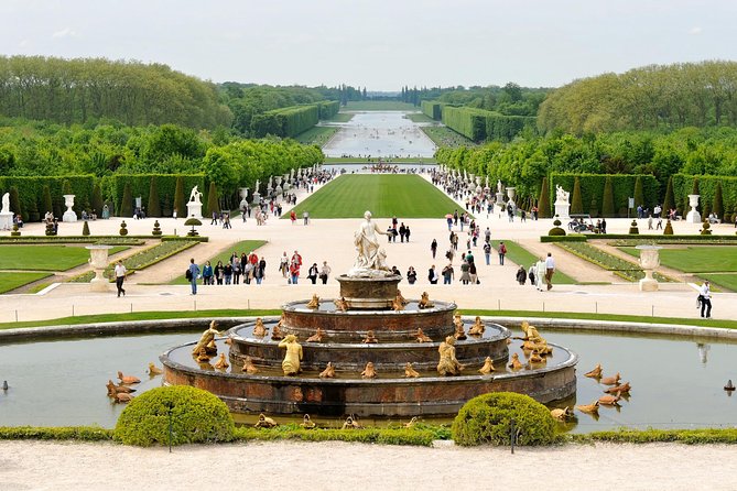 Versailles Timed Entrance Ticket and Giverny Small Group Day Trip from Paris - How the Small-Group Size Changes Everything