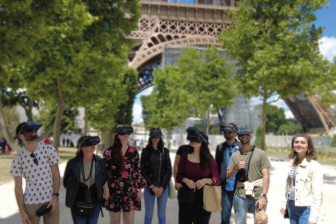 Virtual Reality Guided Tour at the Eiffel Tower - The VR scenes: construction and the 1889 opening explained