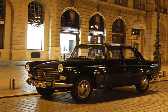 Visit Paris in a vintage car - Latin Quarter atmosphere from the road
