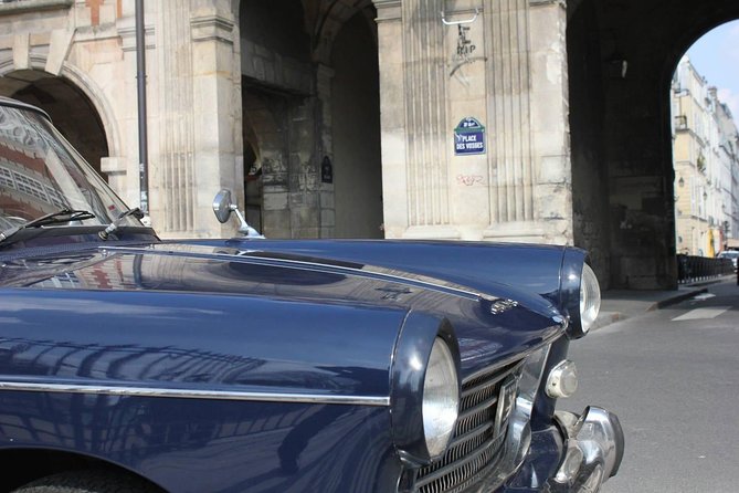 Visit Paris in a vintage car - Macaroons included, and when to eat them