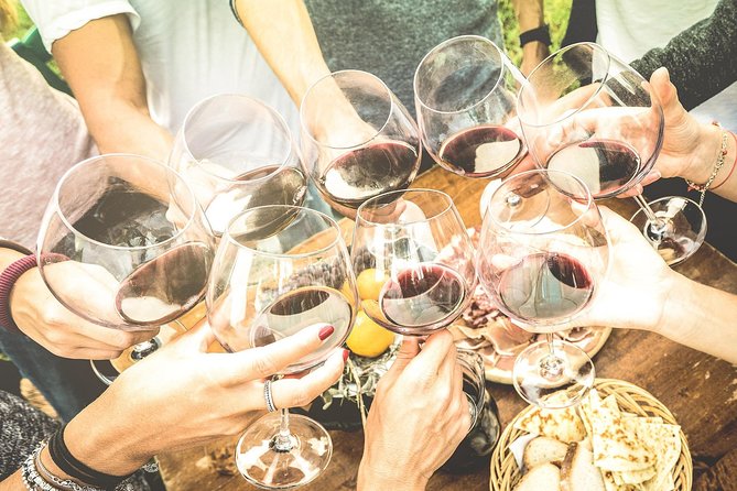 Wine tasting tour in Loire Valley with castle visits and lunch - A Real Loire Lunch Plus Wine Tasting That Makes the Region Click