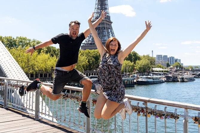Your best pictures in Paris 1h Private photoshoot - Sunset to Late Evening: Choosing the Right Time Slot